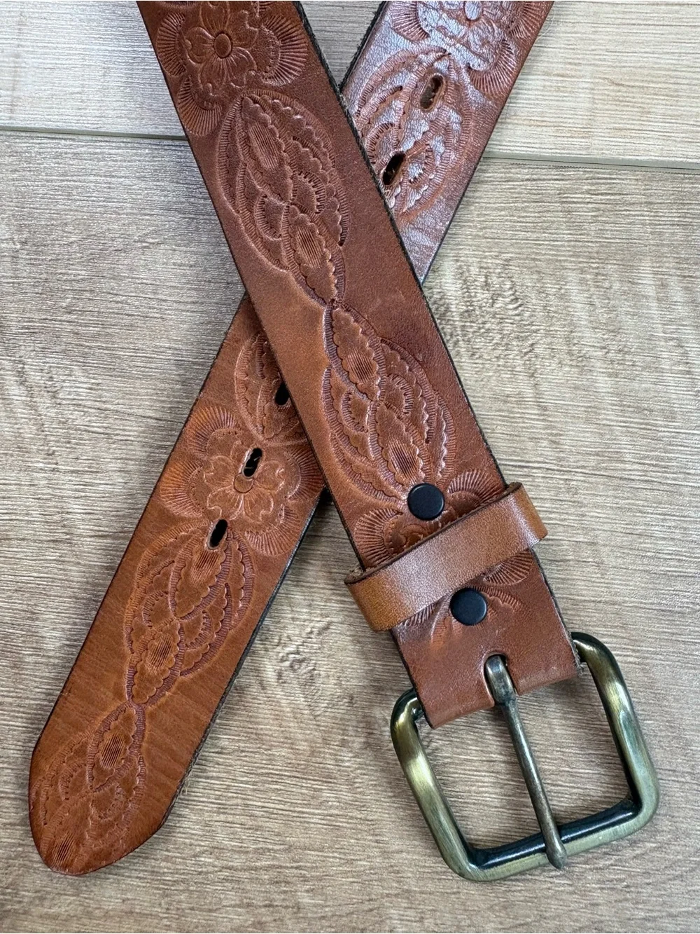 Chambers Hand Finished Leather Floral Embossed Belt. Size 34